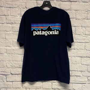 Patagonia Navy Crewneck Tee Size L